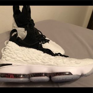 Lebron 15 graffiti